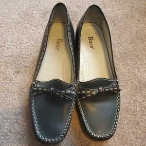 Bass womens loafer shoes 6.5m